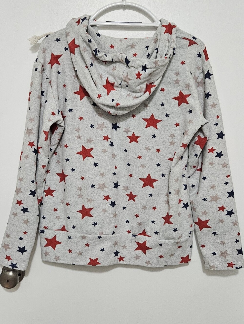 AMPERSAND Avenue Gray Hoodie with Red Blue Star Spangle Size XL - Picture 2 of 6